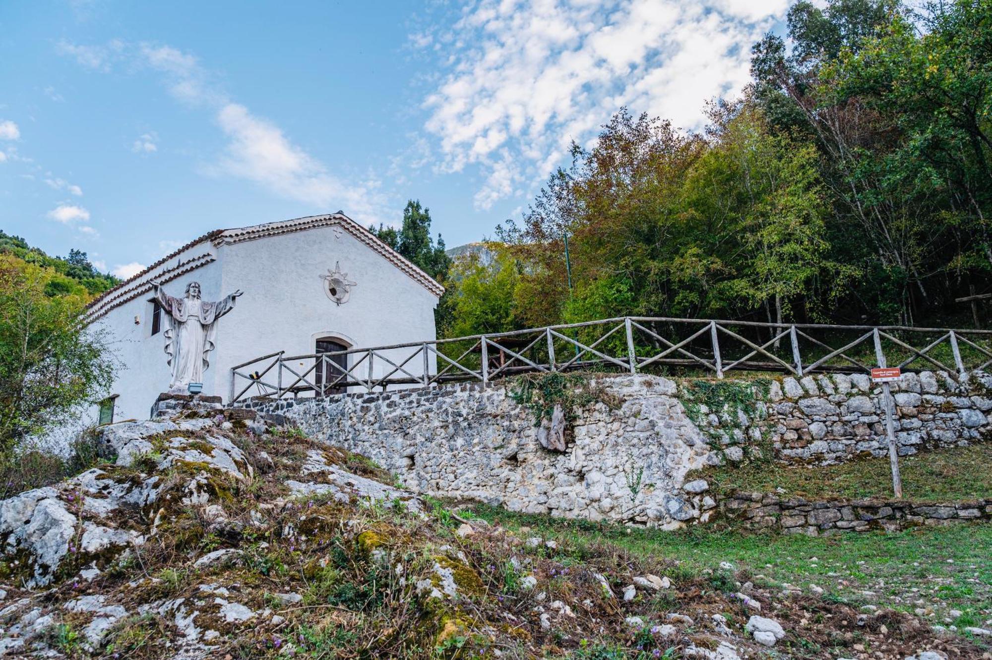 Piazza Laurino Apartments Basic Excursions Alto Cilento Pellegrinaggio Giubilare Экстерьер фото