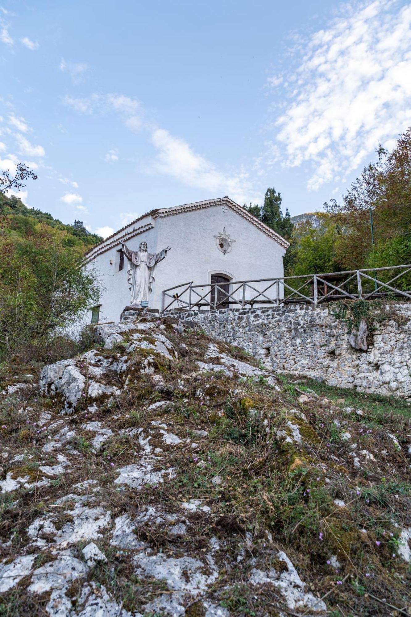 Piazza Laurino Apartments Basic Excursions Alto Cilento Pellegrinaggio Giubilare Экстерьер фото